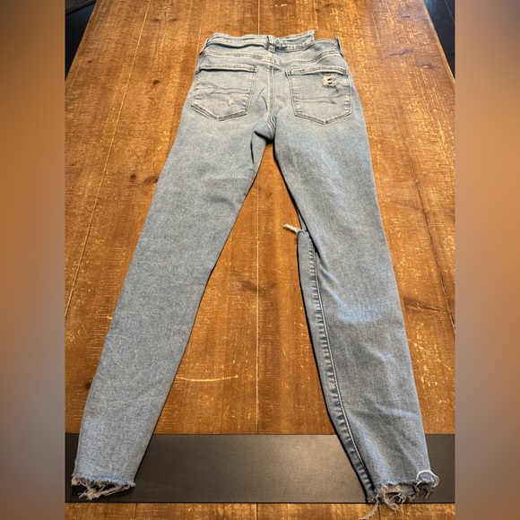 American Eagle Distresses Super Hi-Rise Jeggings - Picture 3 of 13